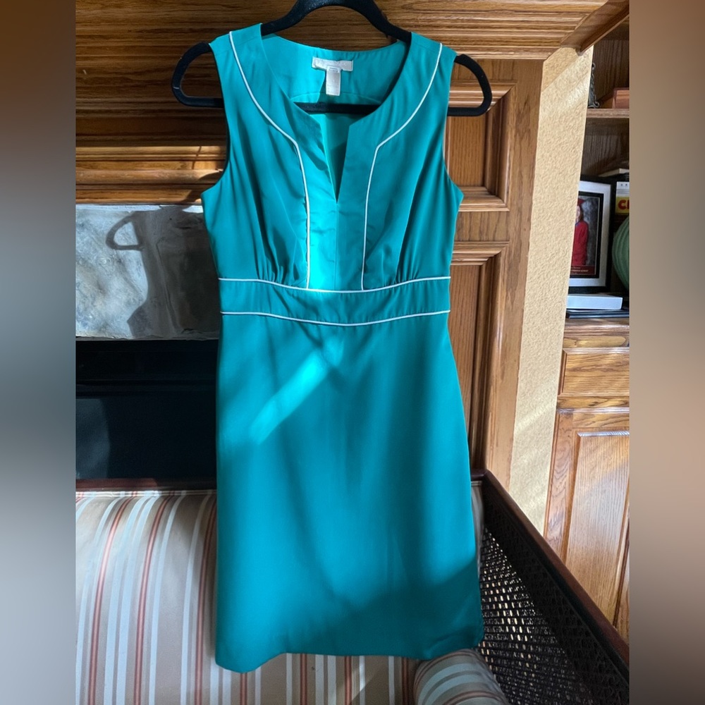 Banana Republic Kelly Green dress